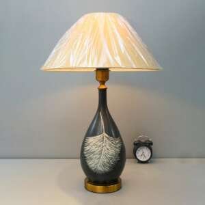 Tortes Glass Engrave Floral Table Lamps (Pair)