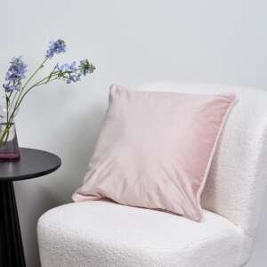 pink-velvet-cushion-cover